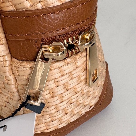 Cheval Firenze Raffia and Leather Tan Woven Handbag! Gorgeous - Picture 4 of 16